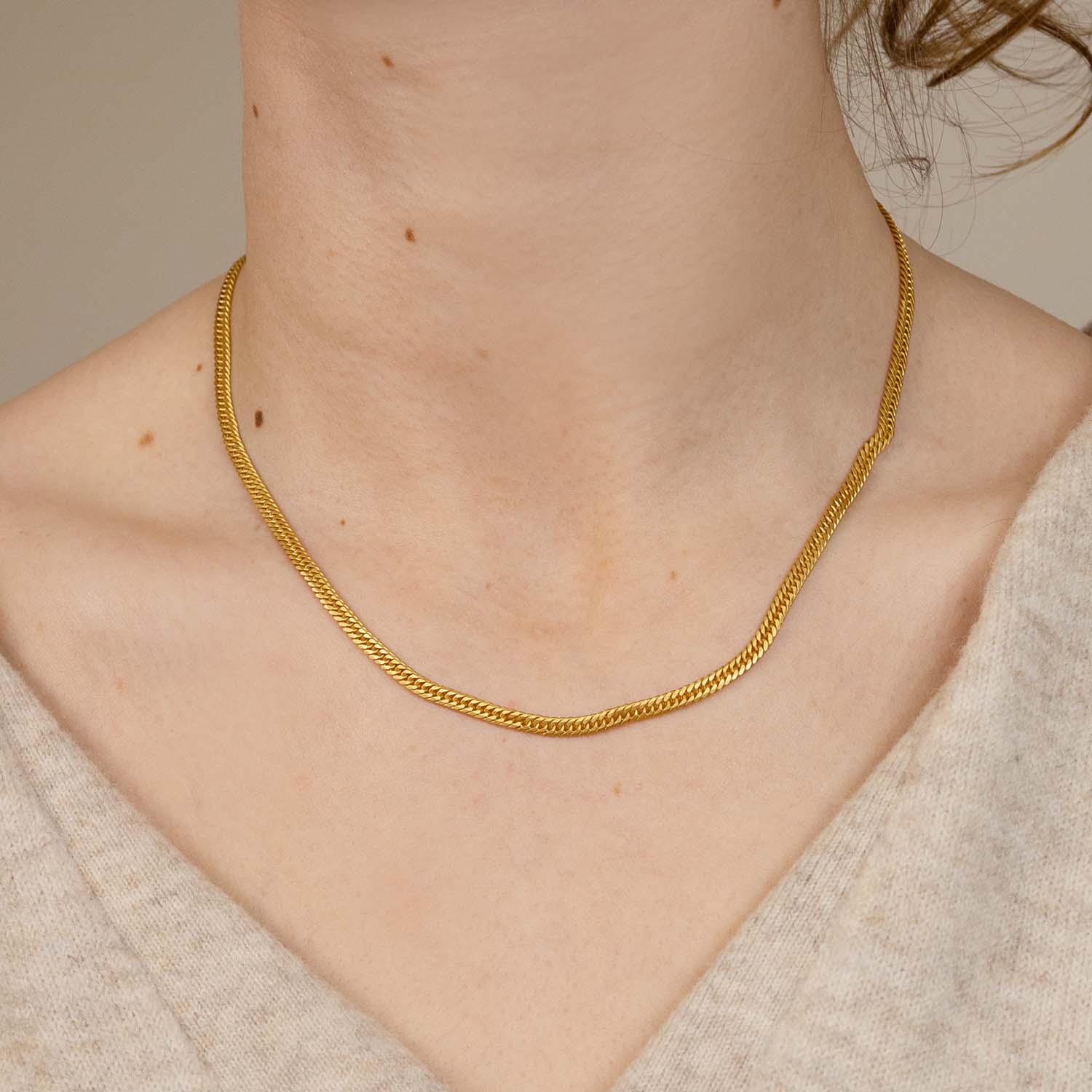 DETAIL208272